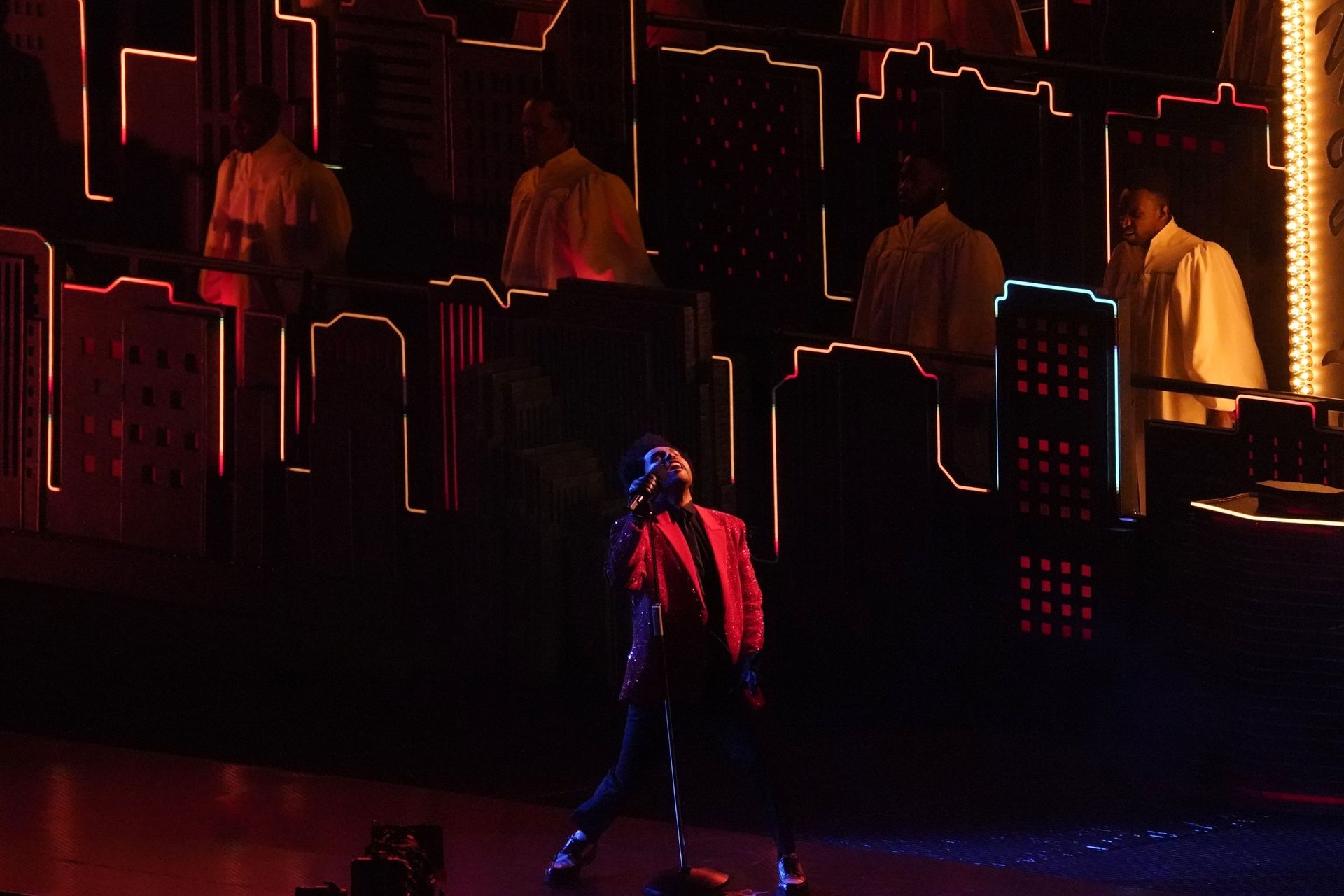 The Weeknd Lights Up Super Bowl Show With 'Can't Feel My Face,' Becomes Meme Sensation The Weeknd Lights Up Super Bowl Show With 'Can't Feel My Face,' Becomes Meme Sensation - Sputnik International, 1920, 08.02.2021