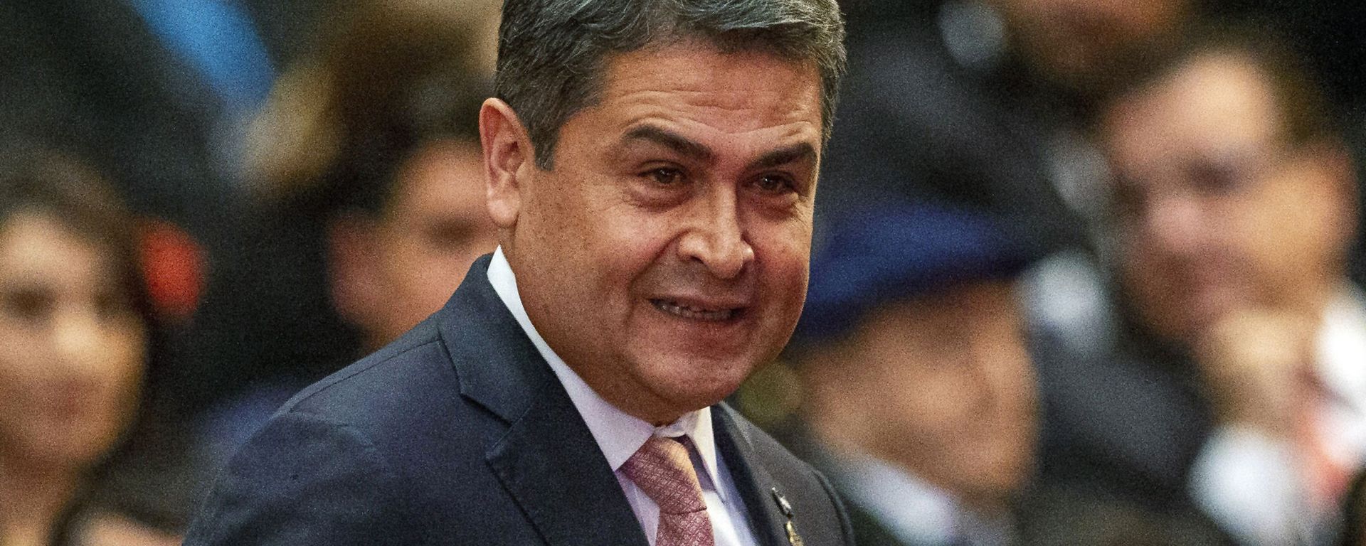 FILE - In this 14 January 2020 file photo, Honduras' President Juan Orlando Hernandez arrives for the swearing-in ceremony for Guatemala's new President Alejandro Giammattei at the National Theater in Guatemala City. The Honduran president announced in June that he had tested positive for coronavirus, along with two other people who worked closely with him. (AP Photo/Moises Castillo, File) - Sputnik International, 1920, 10.03.2021