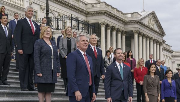House Minority Leader Kevin McCarthy, R-Calif., welcomes freshman Republican members at the Capitol in Washington, Monday, Jan. 4, 2021. He is joined at right by Rep. Rodney Davis, R-Ill - Sputnik International