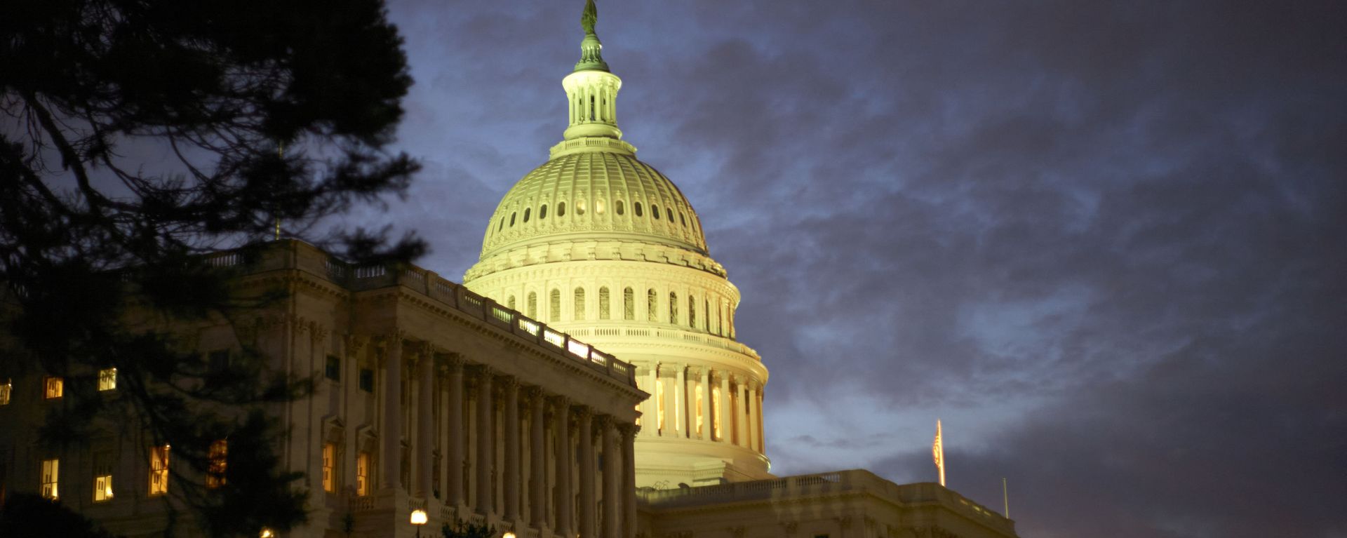 The United States Capitol building, west facade, at dawn is seen in this general view , Monday, Jan. 27, 2020, in Washington, DC - Sputnik International, 1920, 12.02.2022
