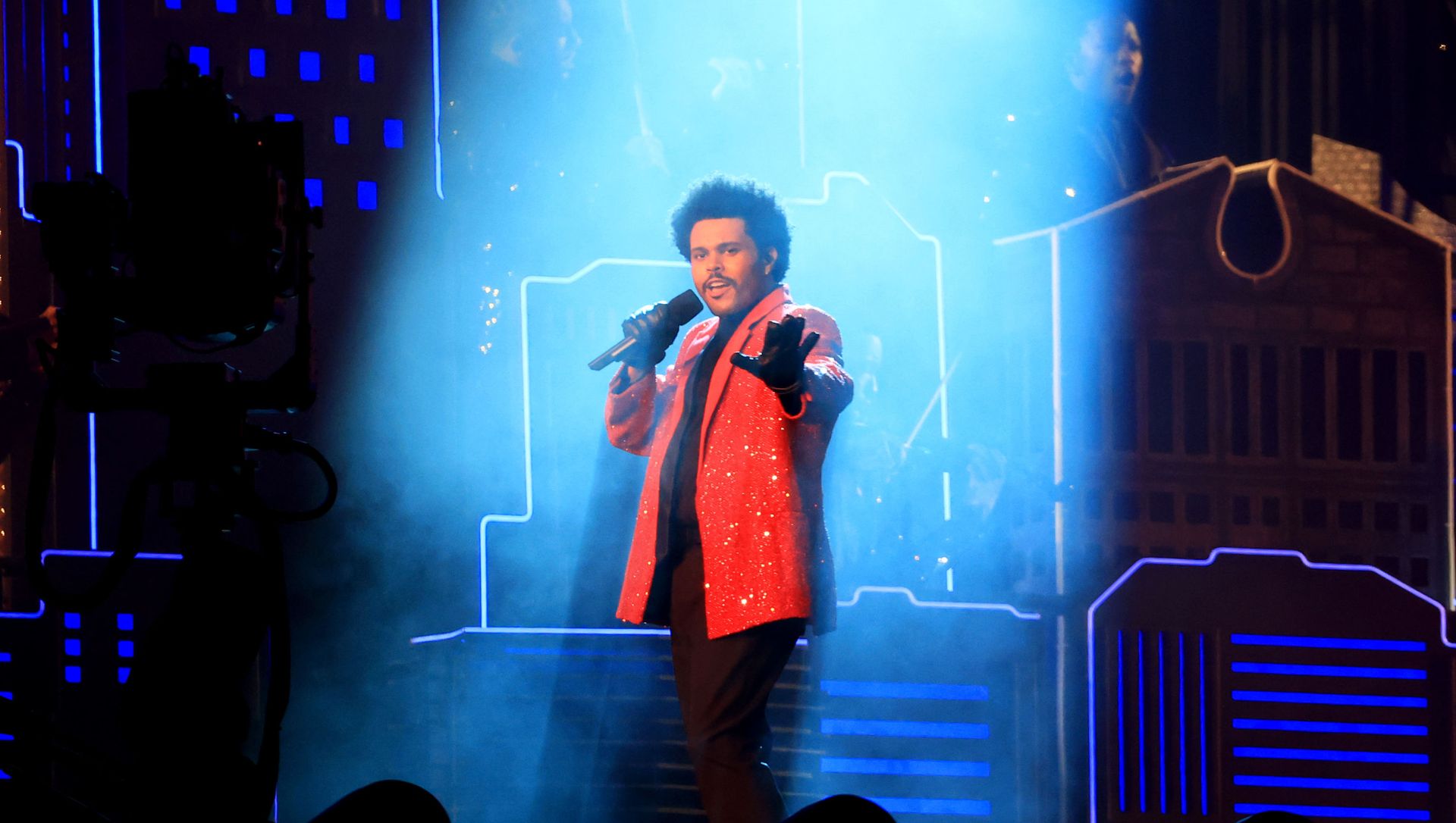 The Weeknd performs during the Pepsi Super Bowl LV Halftime Show at Raymond James Stadium on February 07, 2021 in Tampa, Florida. The Weeknd performs during the Pepsi Super Bowl LV Halftime Show at Raymond James Stadium on February 07, 2021 in Tampa, Florida. - Sputnik International, 1920, 09.02.2021