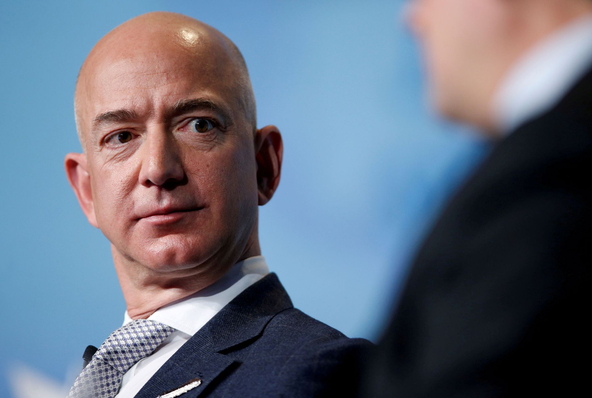 Amazon Reportedly Offers Workers $2,000 ‘Resignation Bonuses’ as Protests Back Alabama Union Drive Amazon Reportedly Offers Workers $2,000 ‘Resignation Bonuses’ as Protests Back Alabama Union Drive - Sputnik International, 1920, 22.02.2021