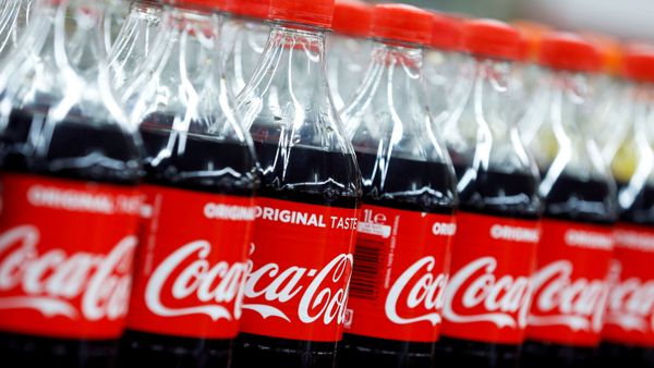 Bottles of Coca-Cola are seen at a Carrefour Hypermarket store in Montreuil, near Paris, France on 5 February 2018. - Sputnik International