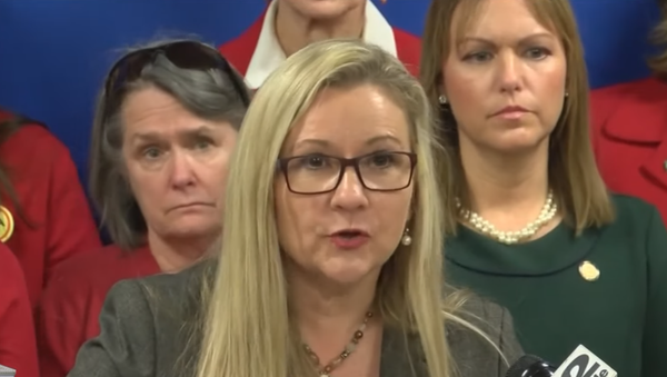Amanda Chase censured by Virginia Senate - Sputnik International