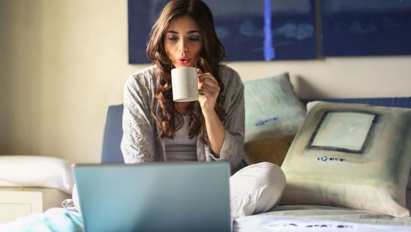 Bed coffee woman - Sputnik International