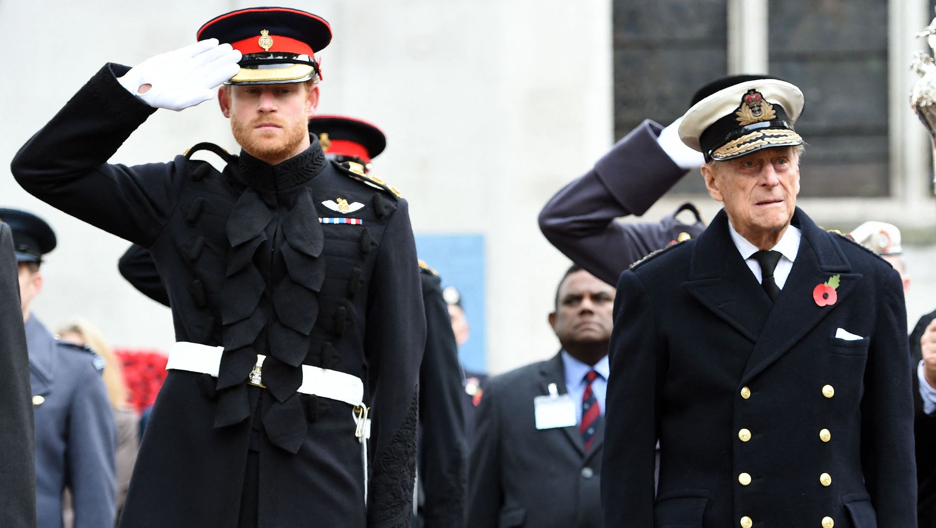 Britain's Prince Harry (L) salutes as he stands alongside his grandfather Britain's Prince Philip, Duke of Edinburgh, during their visit to the Field of Remembrance at Westminster Abbey in central London on November 10, 2016. Britain's Prince Harry (L) salutes as he stands alongside his grandfather Britain's Prince Philip, Duke of Edinburgh, during their visit to the Field of Remembrance at Westminster Abbey in central London on November 10, 2016. - Sputnik International, 1920, 18.02.2021