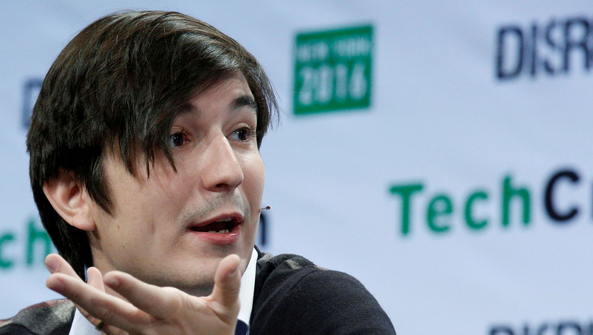FILE PHOTO: Vlad Tenev, co-founder and co-CEO of investing app Robinhood, speaks during the TechCrunch Disrupt event in Brooklyn borough of New York, U.S., May 10, 2016. REUTERS/Brendan McDermid/File Photo FILE PHOTO: Vlad Tenev, co-founder and co-CEO of investing app Robinhood, speaks during the TechCrunch Disrupt event in Brooklyn borough of New York, U.S., May 10, 2016. REUTERS/Brendan McDermid/File Photo - Sputnik International, 1920, 19.02.2021