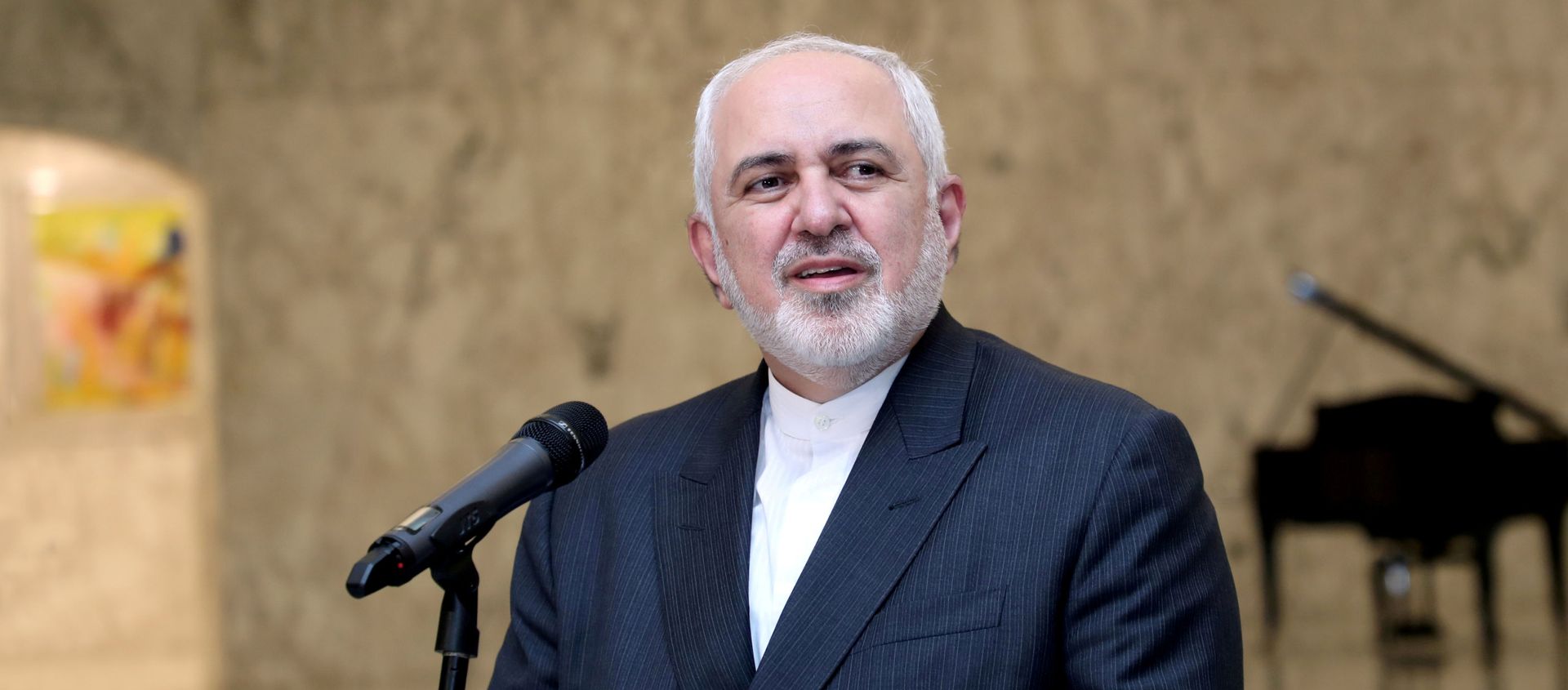 Iran's Foreign Minister Mohammad Javad Zarif speaks at the presidential palace in Baabda, Lebanon August 14, 2020. Iran's Foreign Minister Mohammad Javad Zarif speaks at the presidential palace in Baabda, Lebanon August 14, 2020. - Sputnik International, 1920, 26.04.2021
