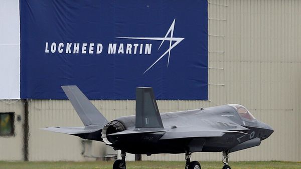 FILE PHOTO: A RAF Lockheed Martin F-35B fighter jet taxis along a runway - Sputnik International