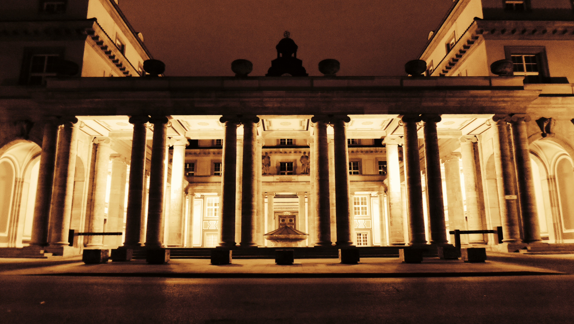 The palatial headquarters of Munich Re, the world's largest re-insurance company. The palatial headquarters of Munich Re, the world's largest re-insurance company. - Sputnik International, 1920, 23.02.2021