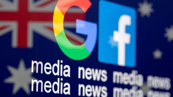 Google and Facebook logos - Sputnik International