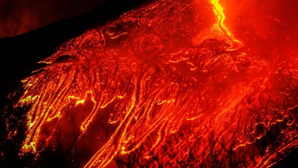 Lava Spews, Lighting Up Sicily's Sky: Eruption of Mount Etna, Europe's Highest Active Volcano - Sputnik International