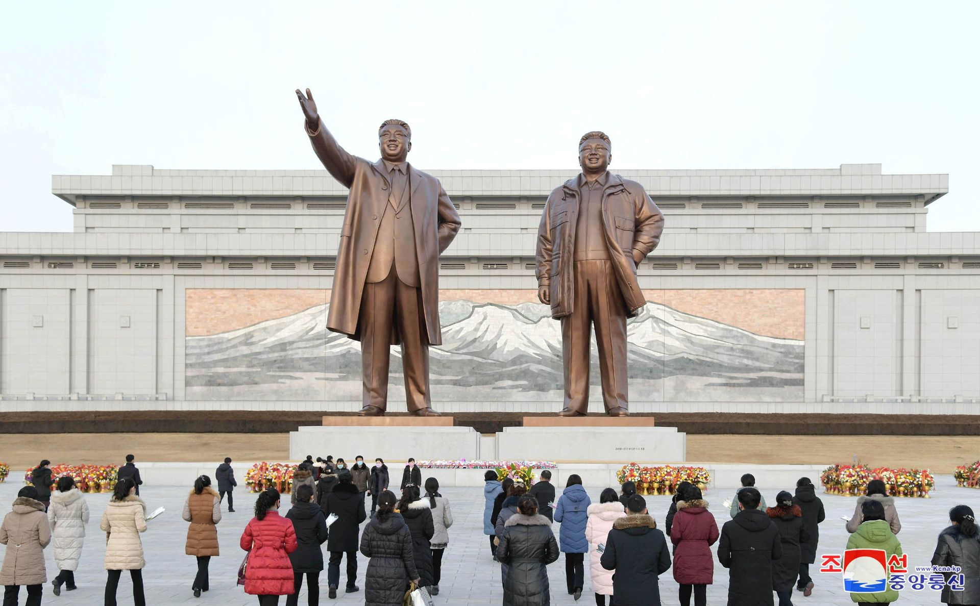 People lay floral tributes in front of the bronze statues of the late leaders Kim Il Sung and his son Kim Jong Il to commemorate the Day of the Shining Star, the birth anniversary of Kim Jong Il, at the Mansudae Grand Monument in Pyongyang, North Korea in this undated photo released by North Korea's Korean Central News Agency (KCNA) on February 17, 2021. People lay floral tributes in front of the bronze statues of the late leaders Kim Il Sung and his son Kim Jong Il to commemorate the Day of the Shining Star, the birth anniversary of Kim Jong Il, at the Mansudae Grand Monument in Pyongyang, North Korea in this undated photo released by North Korea's Korean Central News Agency (KCNA) on February 17, 2021. - Sputnik International, 1920, 07.09.2021