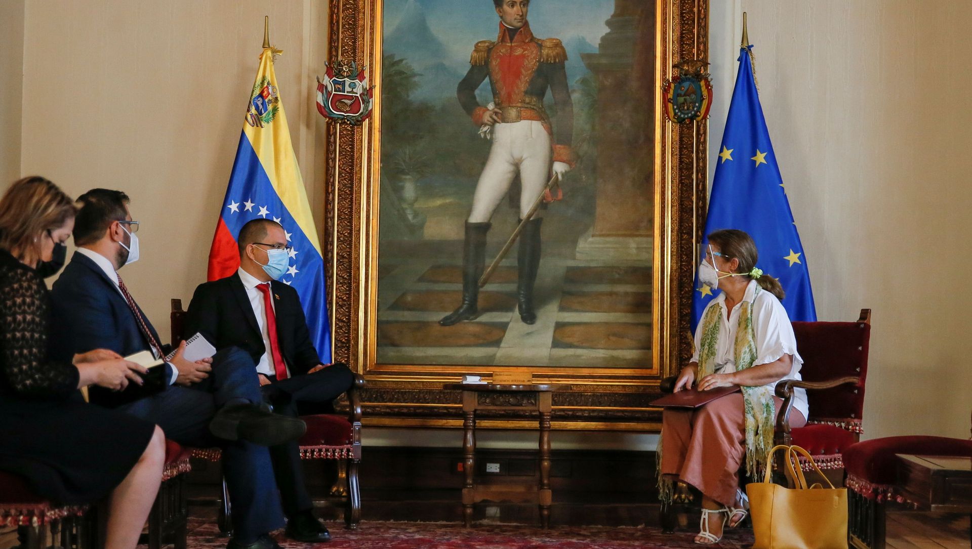 Venezuela's Foreign Minister Jorge Arreaza talks to the ambassador of the European Union to Venezuela, Isabel Brilhante Pedrosa, during a meeting at the Foreign Ministry headquarters in Caracas, Venezuela February 24, 2021. Venezuela's Foreign Minister Jorge Arreaza talks to the ambassador of the European Union to Venezuela, Isabel Brilhante Pedrosa, during a meeting at the Foreign Ministry headquarters in Caracas, Venezuela February 24, 2021. - Sputnik International, 1920, 25.02.2021