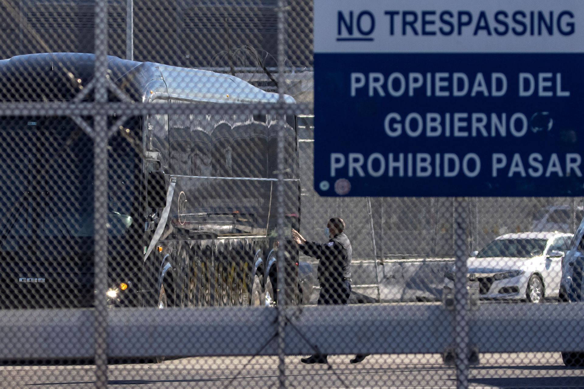 Jen Psaki Grilled For 'Hypocrisy' as Biden Re-opens Trump-era Migrant Children Facility in Texas Jen Psaki Grilled For 'Hypocrisy' as Biden Re-opens Trump-era Migrant Children Facility in Texas - Sputnik International, 1920, 26.02.2021