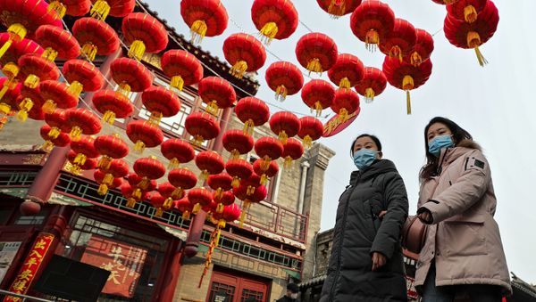 China Raises Red Lanterns to Mark First Full Moon of Lunar Year  - Sputnik International
