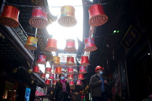 China Raises Red Lanterns to Mark First Full Moon of Lunar Year China Raises Red Lanterns to Mark First Full Moon of Lunar Year - Sputnik International