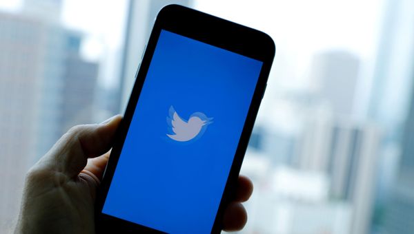 The Twitter App loads on an iPhone in this illustration photograph taken in Los Angeles, California, U.S., July 22, 2019 - Sputnik International