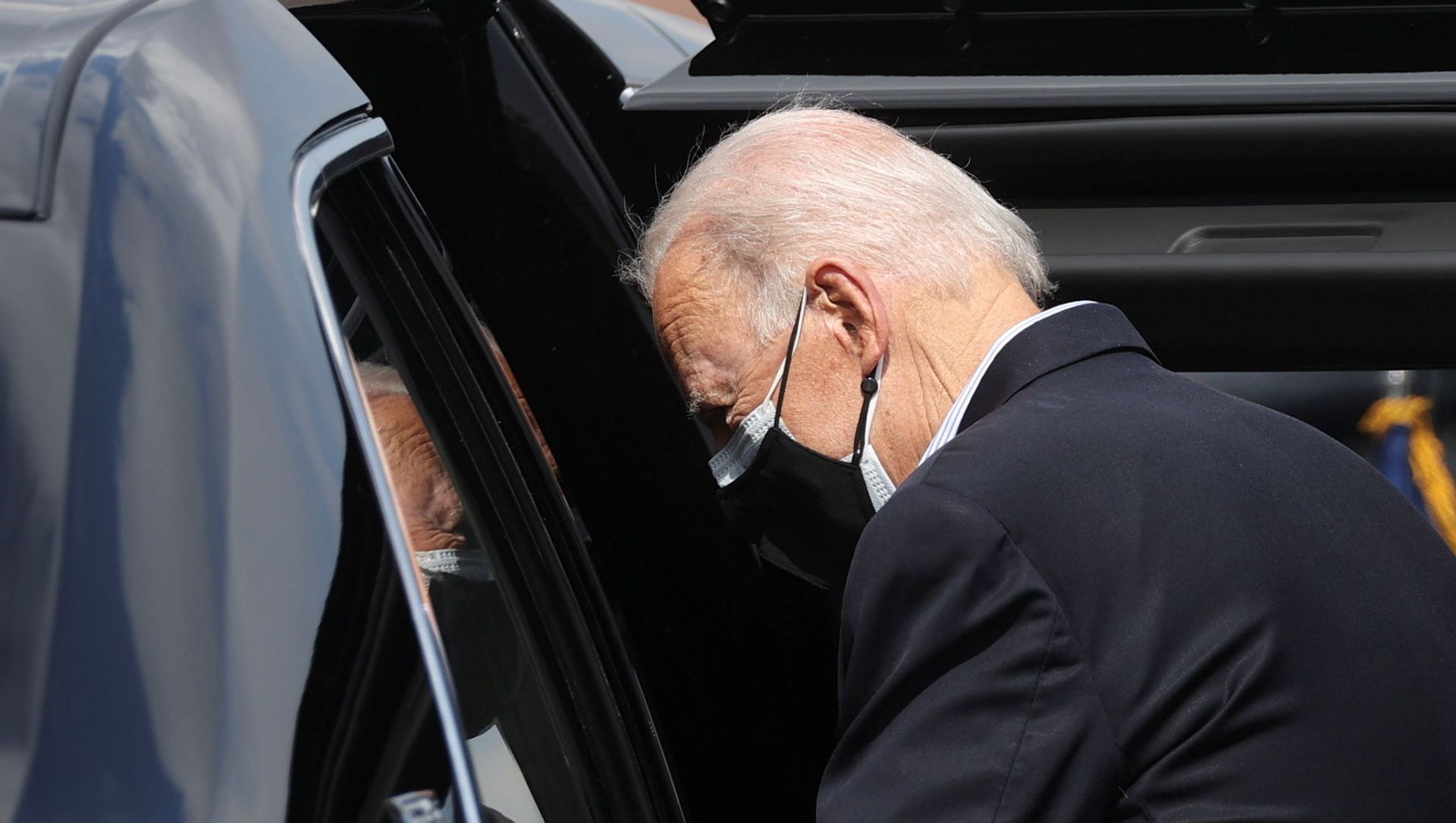 U.S. President Joe Biden gets into the car upon arrival at Ellington Field Joint Reserve Base in Houston, Texas, U.S., February 26, 2021. U.S. President Joe Biden gets into the car upon arrival at Ellington Field Joint Reserve Base in Houston, Texas, U.S., February 26, 2021. - Sputnik International, 1920, 09.03.2021