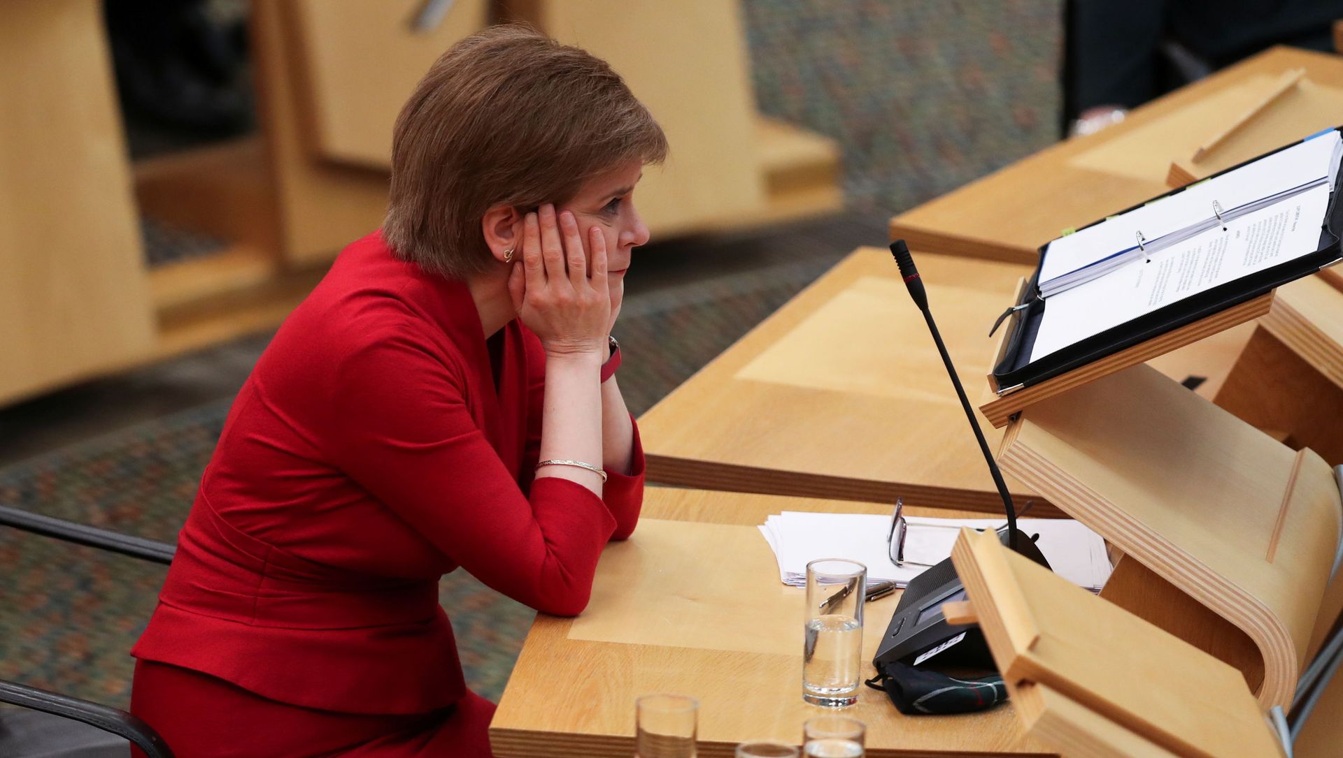 Scottish First Minister Nicola Sturgeon makes a statement on the COVID-19 restrictions, in Edinburgh Scottish First Minister Nicola Sturgeon makes a statement on the COVID-19 restrictions, in Edinburgh - Sputnik International, 1920, 27.02.2021