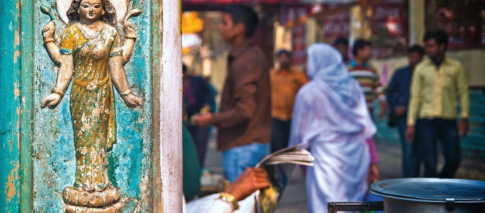 A street view in one of the cities in India A street view in one of the cities in India - Sputnik International, 1920, 27.02.2021