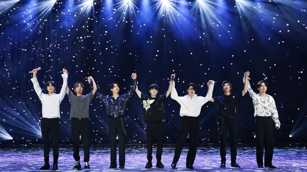 German radio host apologises to BTS for comparing K-pop phenomenon with Covid-19 - Sputnik International