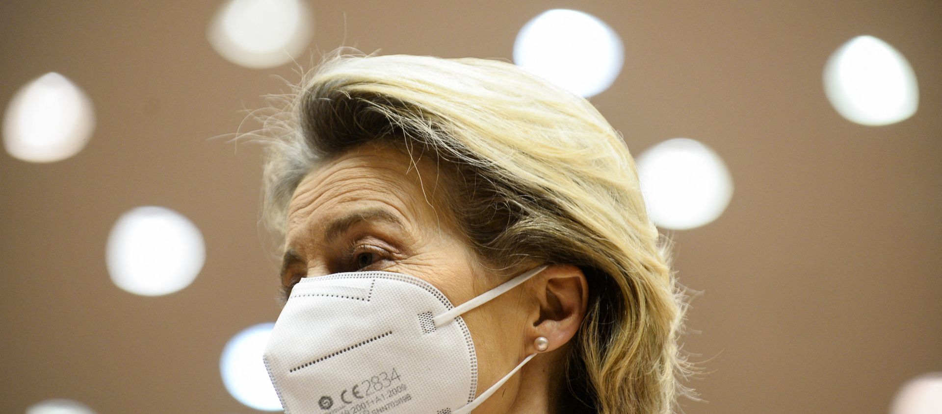 European Commission President Ursula Von Der Leyen looks on as she arrives at the European Parliament to explains the European Union's vaccine strategy to European Parliament, in Brussels, on February 10, 2021. European Commission President Ursula Von Der Leyen looks on as she arrives at the European Parliament to explains the European Union's vaccine strategy to European Parliament, in Brussels, on February 10, 2021. - Sputnik International, 1920, 01.03.2021
