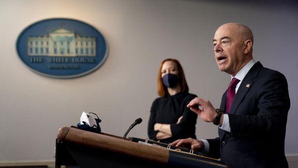 Homeland Security Secretary Alejandro Mayorkas, right, accompanied by White House press secretary Jen Psaki, left, speaks during a press briefing at the White House, Monday, March 1, 2021, in Washington.  - Sputnik International