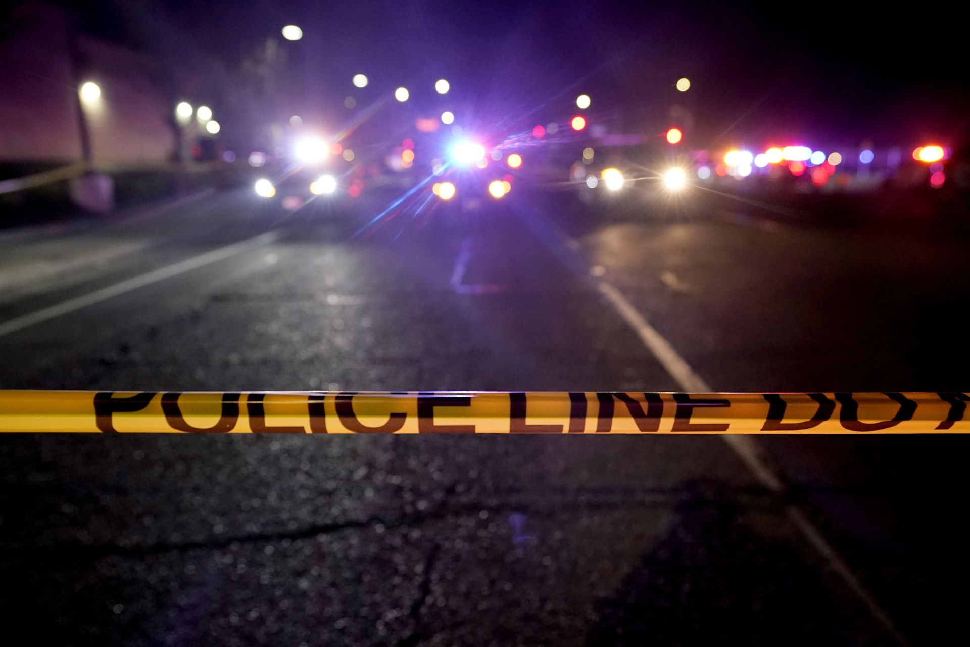 A police tape blocks a road near the scene where a Sacramento County Sheriff's deputy was shot and a suspect was shot and killed in the Sacramento suburb of Carmichael, Calif., Friday, Jan. 15, 2021. - Sputnik International, 1920, 07.09.2021