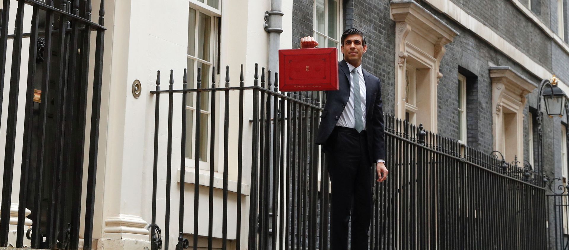 Britain's Chancellor of the Exchequer Rishi Sunak holds the budget box outside Downing Street in London, Britain, March 3, 2021 - Sputnik International, 1920, 02.03.2021
