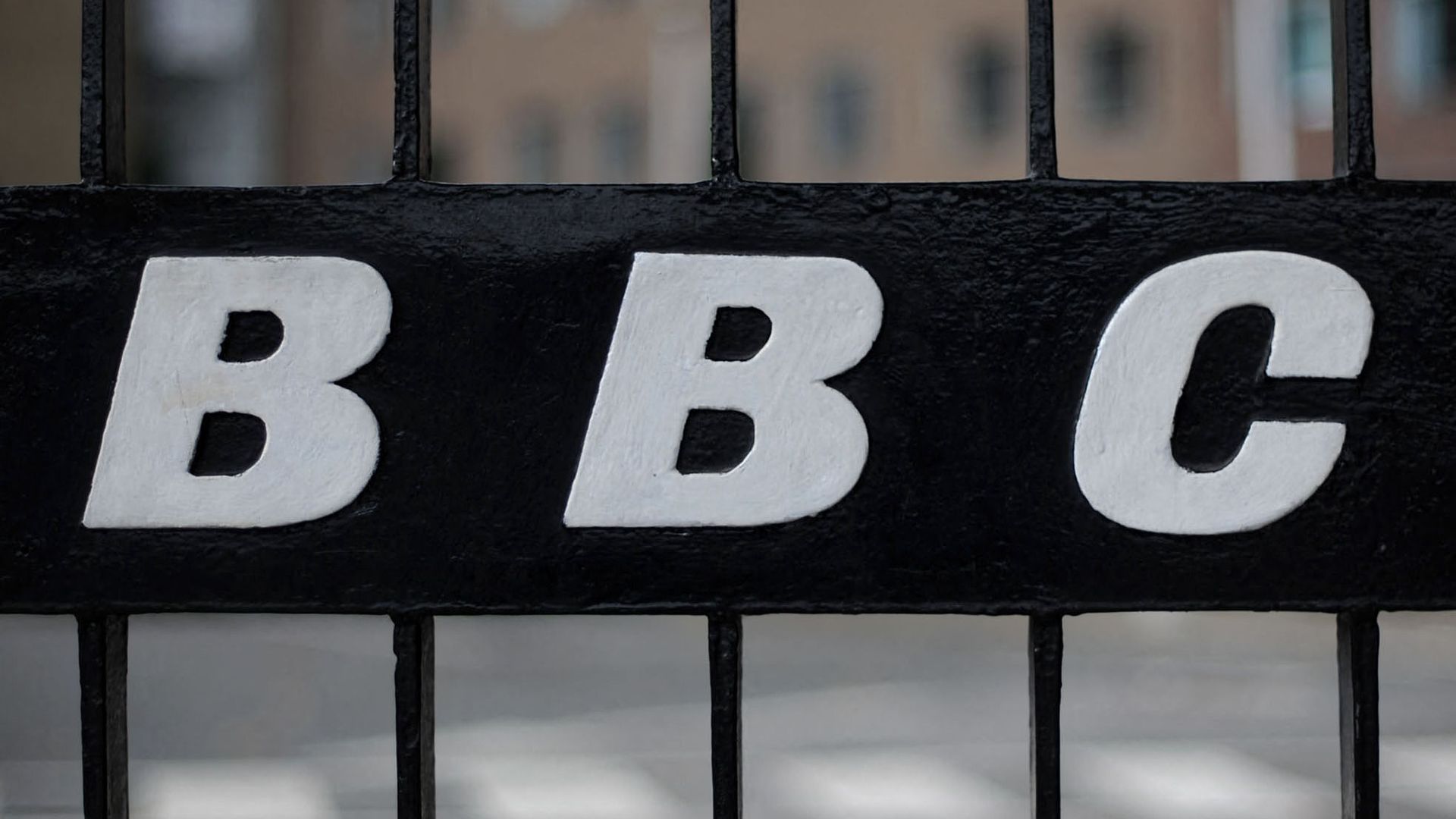 A view of a BBC logo on a gate near the entrance to the BBC Television offices in west London, on October 6, 2011.  - Sputnik International, 1920, 25.11.2023