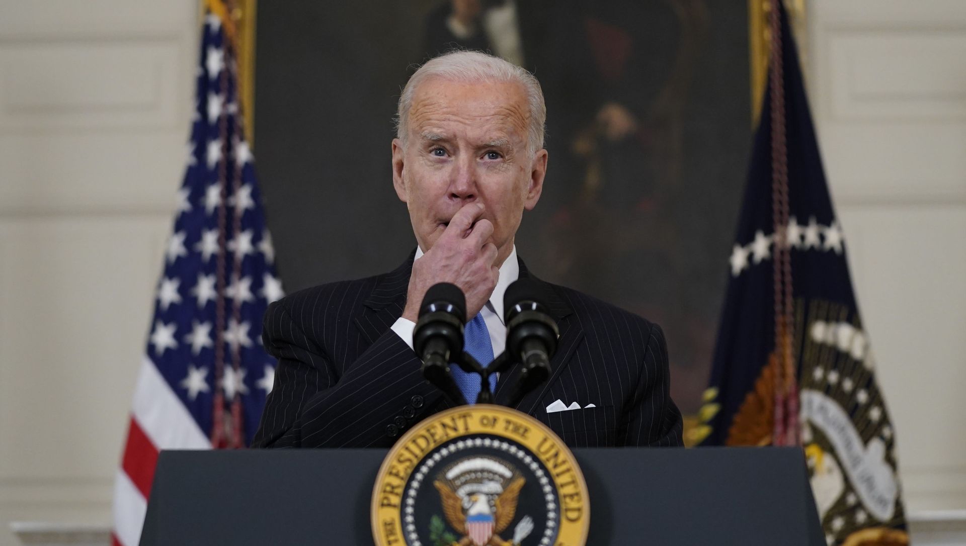 President Joe Biden speaks about efforts to combat COVID-19, in the State Dining Room of the White House, Tuesday, March 2, 2021, in Washington President Joe Biden speaks about efforts to combat COVID-19, in the State Dining Room of the White House, Tuesday, March 2, 2021, in Washington - Sputnik International, 1920, 07.03.2021