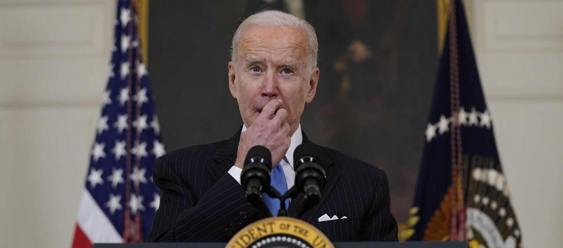 President Joe Biden speaks about efforts to combat COVID-19, in the State Dining Room of the White House, Tuesday, March 2, 2021, in Washington President Joe Biden speaks about efforts to combat COVID-19, in the State Dining Room of the White House, Tuesday, March 2, 2021, in Washington - Sputnik International, 1920, 07.03.2021