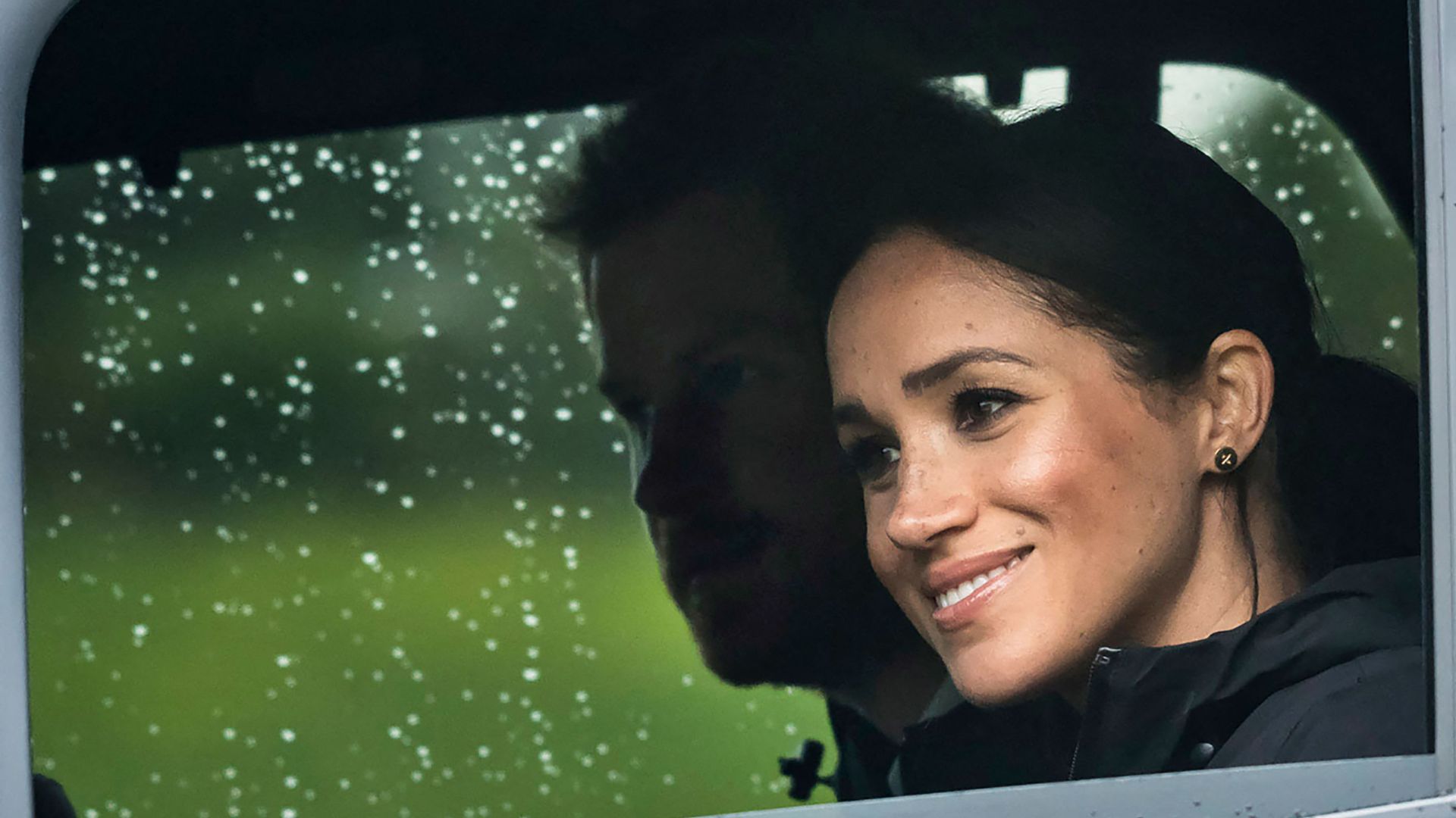 (FILES) In this file photo Britain's Prince Harry and his wife Meghan, Duchess of Sussex arrive for the unveiling of a plaque dedicating 20 hectares of native bush to the Queen's Commonwealth Canopy project at The North Shore Riding Club in Auckland on October 30, 2018 (FILES) In this file photo Britain's Prince Harry and his wife Meghan, Duchess of Sussex arrive for the unveiling of a plaque dedicating 20 hectares of native bush to the Queen's Commonwealth Canopy project at The North Shore Riding Club in Auckland on October 30, 2018 - Sputnik International, 1920, 10.05.2021