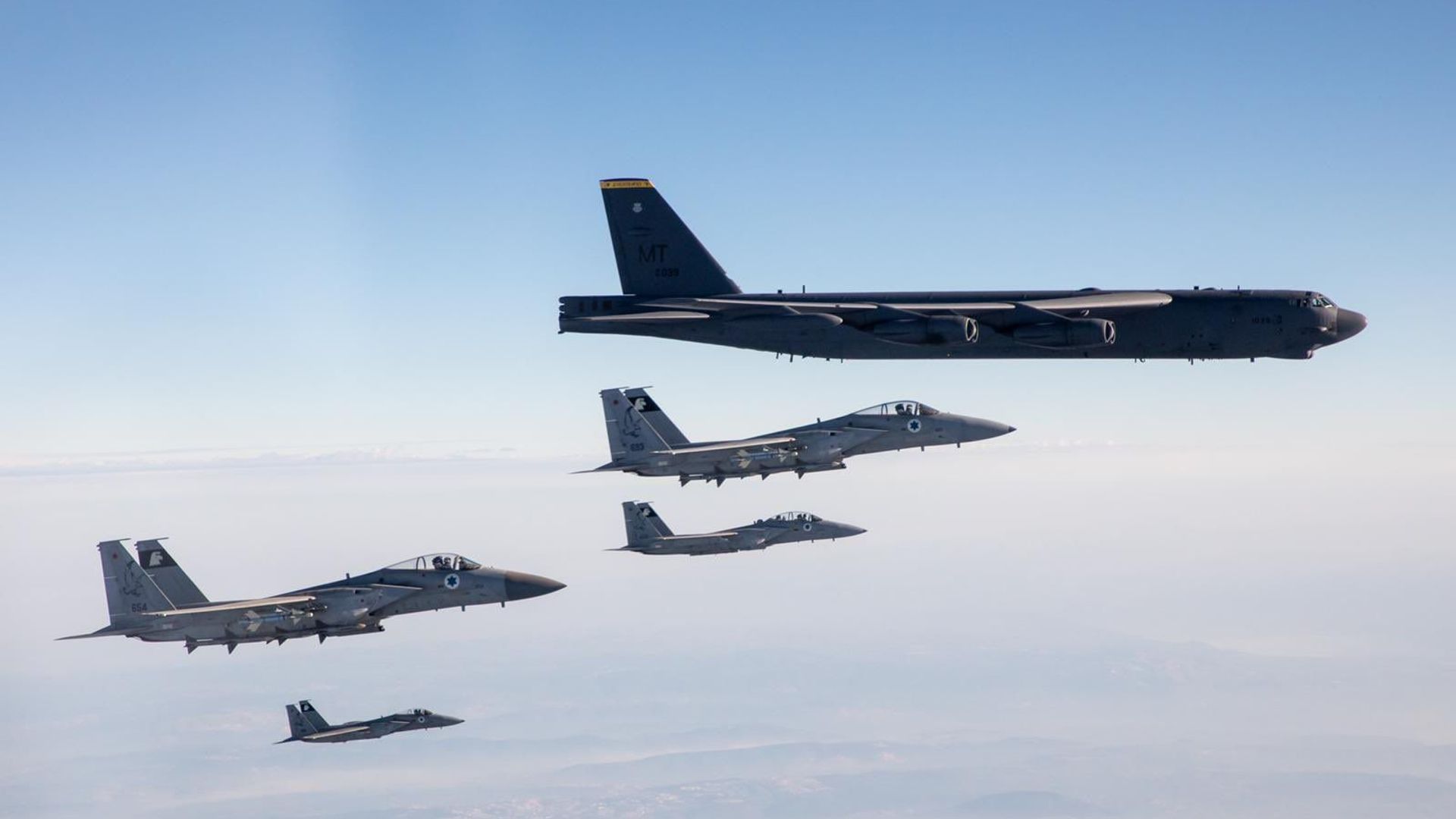 Israeli Air Force F-15 fighter Escort two American B-52 bombers through Israeli airspace on March 7, 2021 Israeli Air Force F-15 fighter Escort two American B-52 bombers through Israeli airspace on March 7, 2021 - Sputnik International, 1920, 07.03.2021