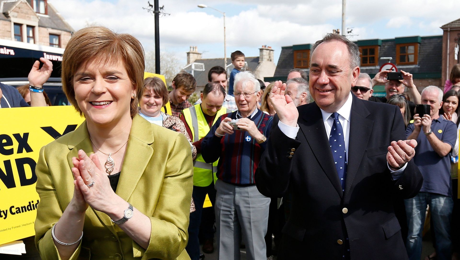 FILE PHOTO: The leader of the Scottish National Party (SNP) Nicola Sturgeon is applauded by former leader and local candidate Alex Salmond during campaigning in Inverurie, Aberdeenshire FILE PHOTO: The leader of the Scottish National Party (SNP) Nicola Sturgeon is applauded by former leader and local candidate Alex Salmond during campaigning in Inverurie, Aberdeenshire - Sputnik International, 1920, 08.03.2021