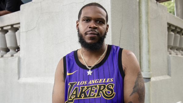 Kenneth Walker poses for a photo at Bre-B-Q Community Barbecue and Concert Honoring All The Lives Lost to Police Violence at Shawnee Park presented by Until Freedom on day two of BreonnaCon on Sunday, Aug. 23, 2020, in Louisville, KY. (Amy Harris/Invision/AP) - Sputnik International