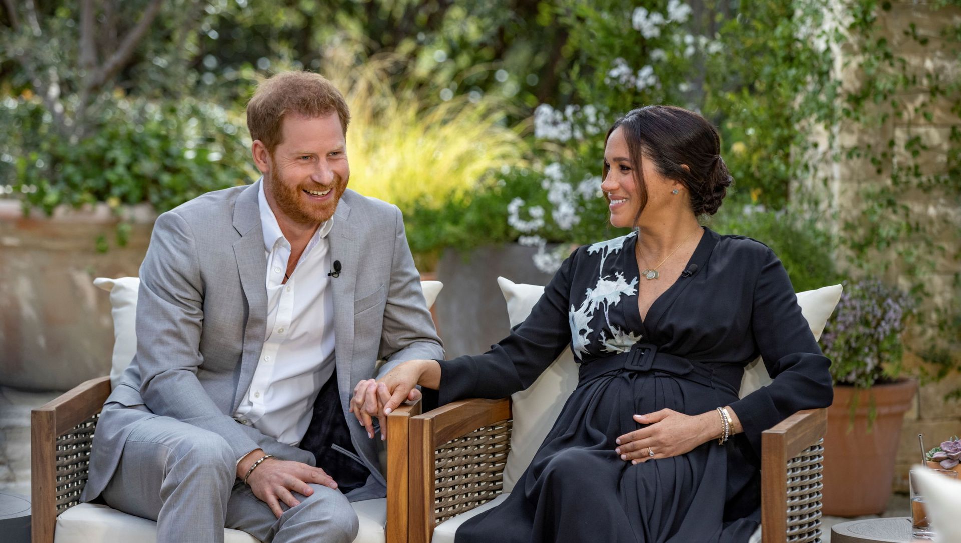 Meghan and Harry give interview to Oprah Winfrey Meghan and Harry give interview to Oprah Winfrey - Sputnik International, 1920, 09.04.2021