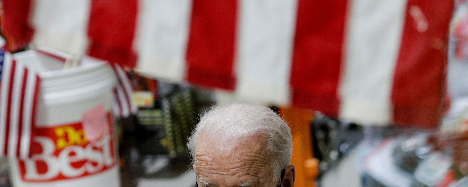 U.S. President Joe Biden walks through W.S. Jenks & Son hardware store as he visits the small business that has benefited from the Paycheck Protection Program, which provides forgivable loans to businesses negatively impacted by the coronavirus disease (COVID-19) pandemic, in Washington, U.S., March 9, 2021 - Sputnik International, 1920, 10.03.2021