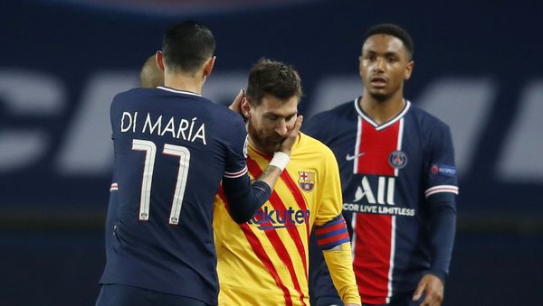 Soccer Football - Champions League - Round of 16 Second Leg - Paris St Germain v FC Barcelona - Parc des Princes, Paris, France - March 10, 2021 Paris St Germain's Angel Di Maria with Barcelona's Lionel Messi after the match - Sputnik International