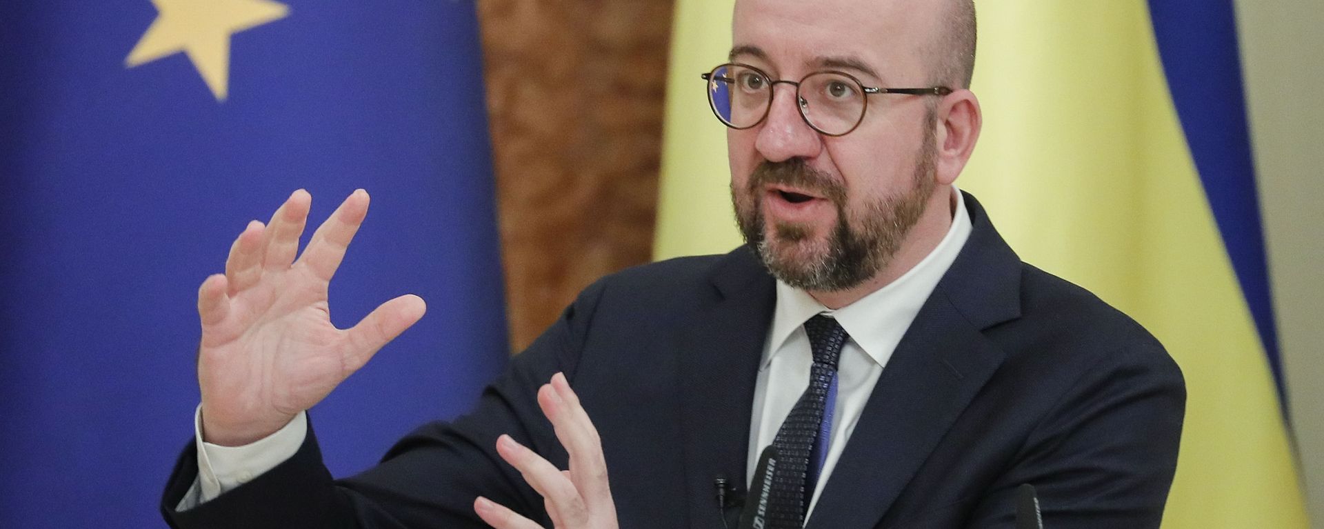 European Council President Charles Michel talks during a joint media conference with Ukrainian President Volodymyr Zelenskiy in Kyiv, Ukraine, Wednesday, March 3, 2021 European Council President Charles Michel talks during a joint media conference with Ukrainian President Volodymyr Zelenskiy in Kyiv, Ukraine, Wednesday, March 3, 2021 - Sputnik International, 1920, 01.02.2024