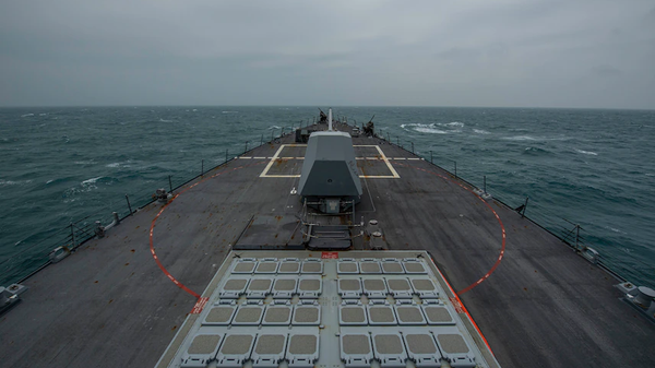 The Arleigh Burke-class guided-missile destroyer USS John Finn (DDG 113) conducts routine operations March 10, 2021. - Sputnik International