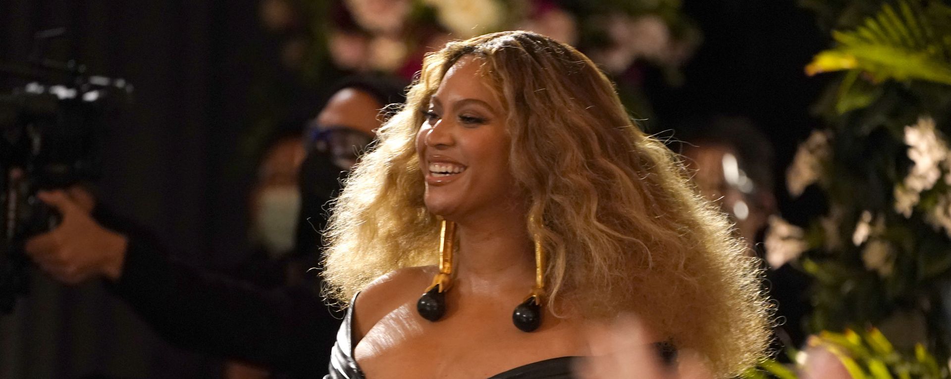 Beyonce appears in the audience before accepting the award for best rap song for Savage at the 63rd annual Grammy Awards at the Los Angeles Convention Center on Sunday, March 14, 2021 Beyonce appears in the audience before accepting the award for best rap song for Savage at the 63rd annual Grammy Awards at the Los Angeles Convention Center on Sunday, March 14, 2021 - Sputnik International, 1920, 11.08.2021