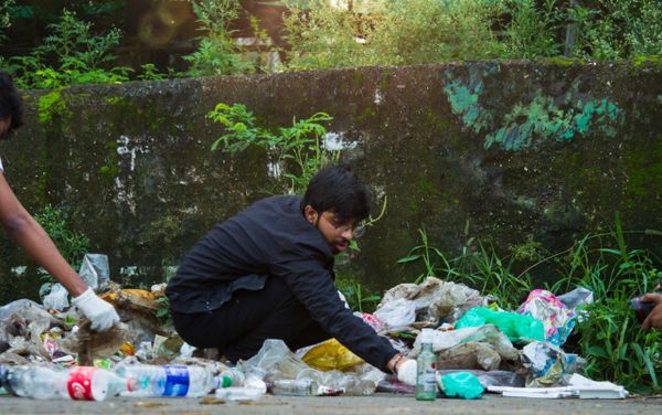 25yo Vivek Gurav, a.k.a PlogMan, is waking up pre-dawn for 7 years to clean streets in Pune 25yo Vivek Gurav, a.k.a PlogMan, is waking up pre-dawn for 7 years to clean streets in Pune - Sputnik International