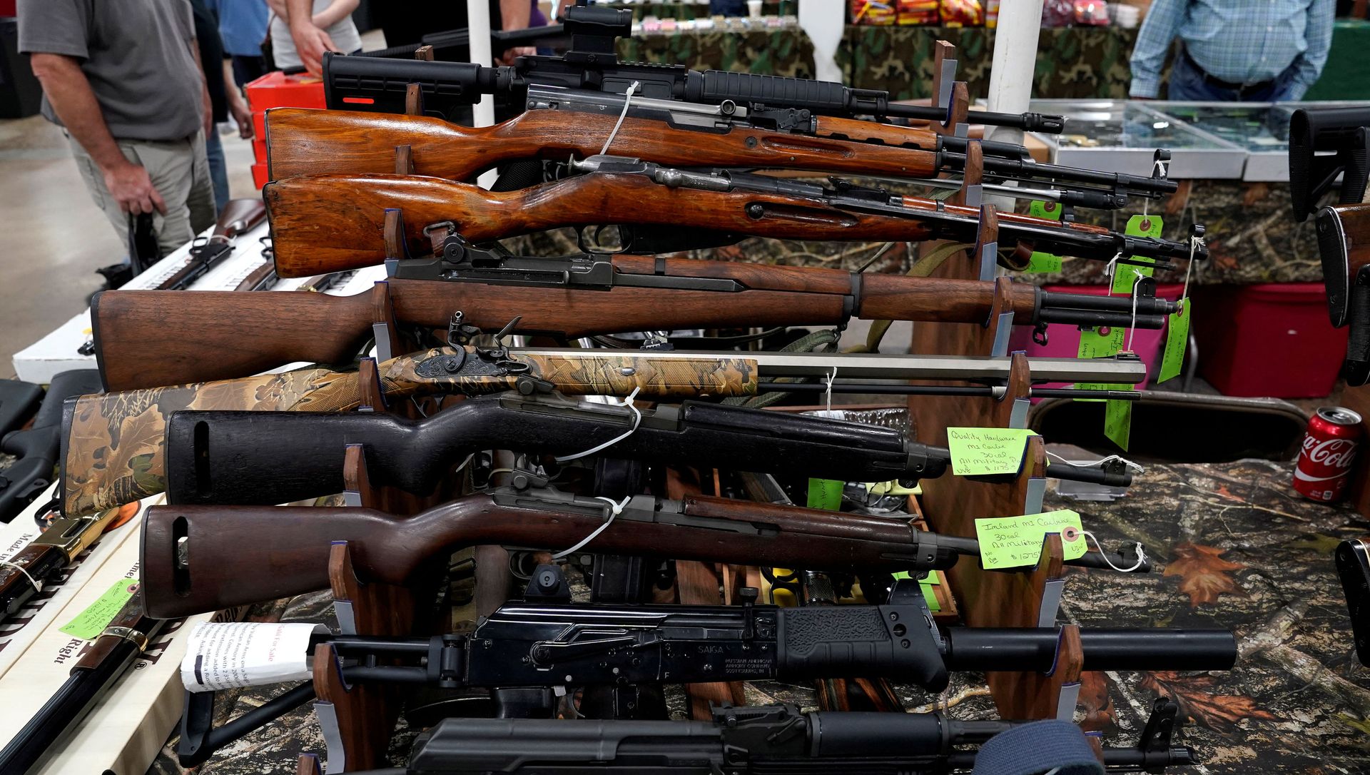 Rifles are displayed for sale at the Guntoberfest gun show in Oaks, Pennsylvania, U.S., October 6, 2017. Rifles are displayed for sale at the Guntoberfest gun show in Oaks, Pennsylvania, U.S., October 6, 2017. - Sputnik International, 1920, 15.03.2021