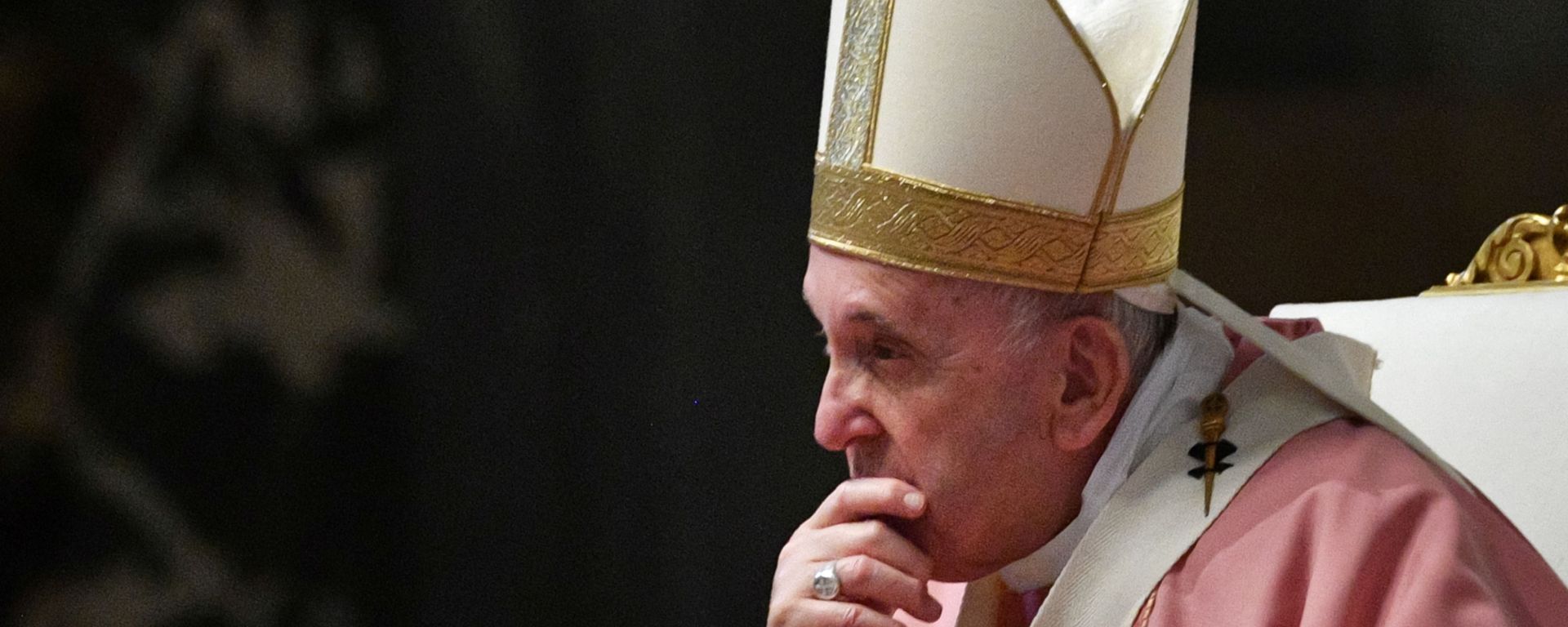 Pope Francis listens to Philippine Cardinal Luis Antonio Tagle (not pictured) during a mass to mark 500 years of Christianity in the Philippines, in St. Peter's Basilica at the Vatican, March 14, 2021 Pope Francis listens to Philippine Cardinal Luis Antonio Tagle (not pictured) during a mass to mark 500 years of Christianity in the Philippines, in St. Peter's Basilica at the Vatican, March 14, 2021 - Sputnik International, 1920, 29.04.2021