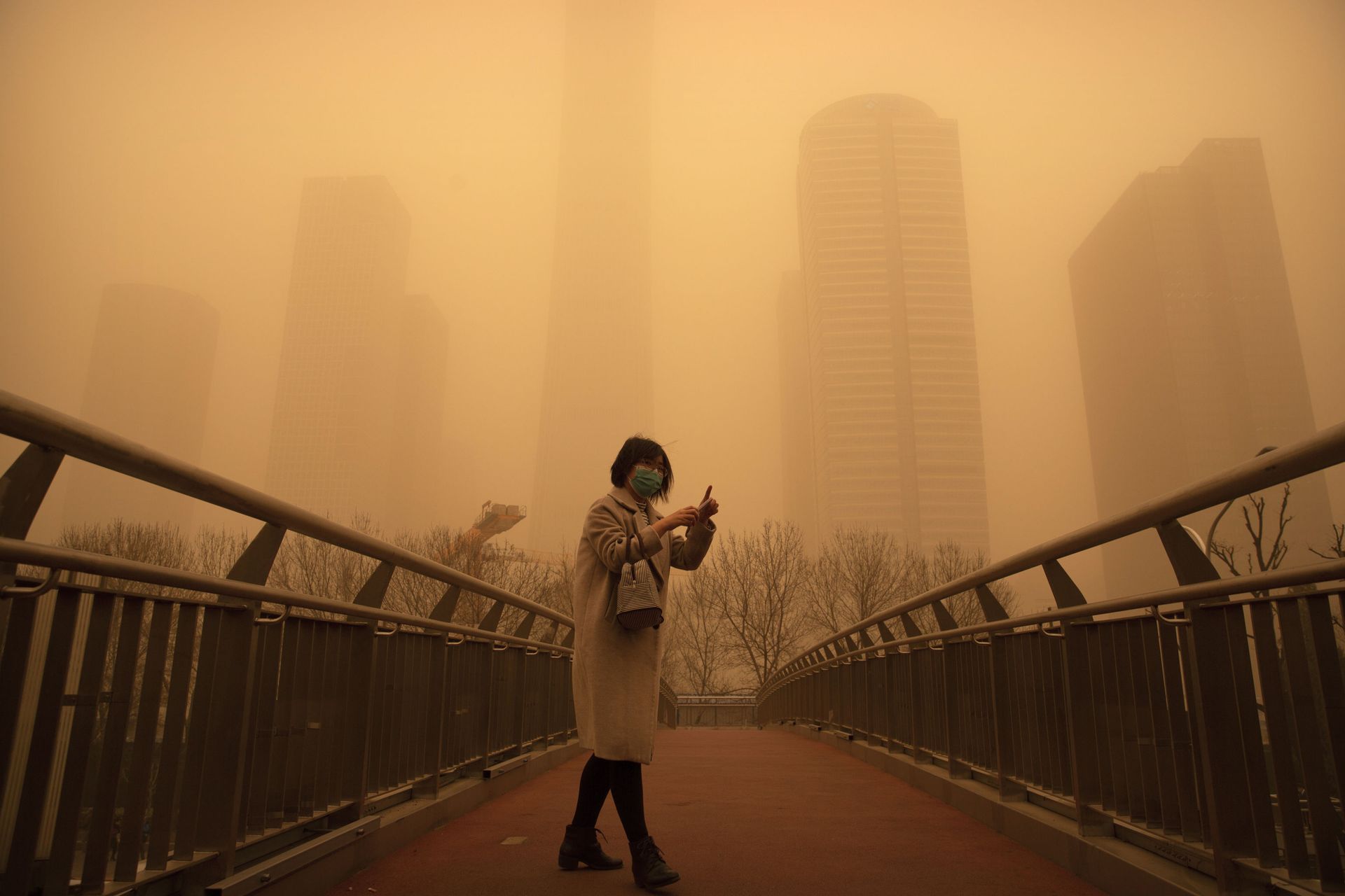 Blue Sky Returns After Beijing Hit by Largest Sandstorm In Decade Blue Sky Returns After Beijing Hit by Largest Sandstorm In Decade - Sputnik International, 1920, 16.03.2021