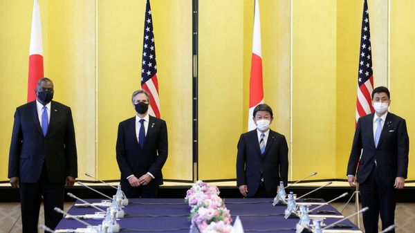 U.S. Defense Secretary Lloyd Austin and Secretary of State Antony Blinken together with Japan's Foreign Minister Toshimitsu Motegi and Defence Minister Nobuo Kishi wear protective face masks as they pose for a photo prior to the Japan - U.S. Security Consultative Committee (SCC) meeting in Tokyo, Japan, March 16, 2021 - Sputnik International