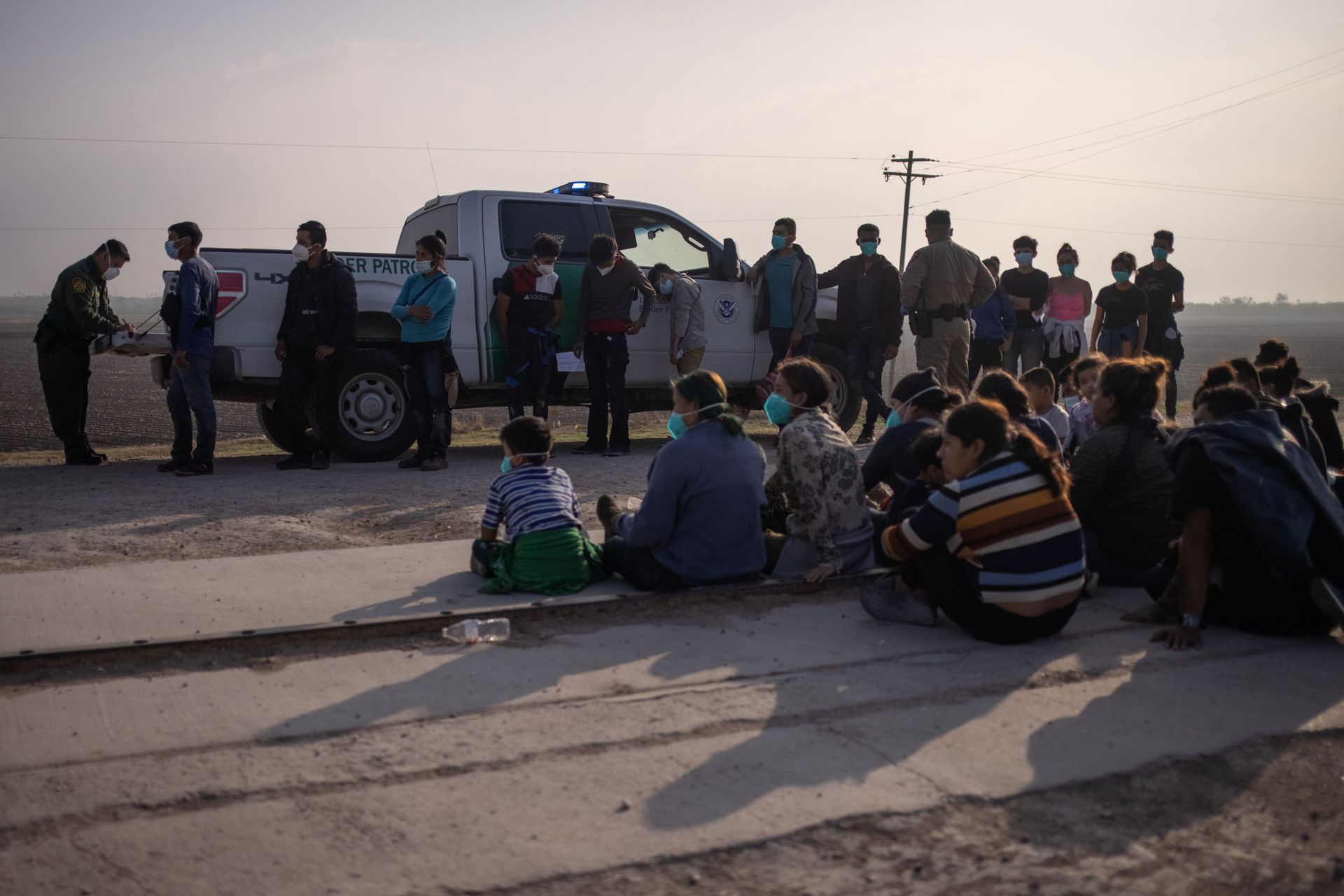 DHS Head Mayorkas Criticised Over Refusing to Call Situation at Southern Border 'Crisis' DHS Head Mayorkas Criticised Over Refusing to Call Situation at Southern Border 'Crisis' - Sputnik International, 1920, 17.03.2021