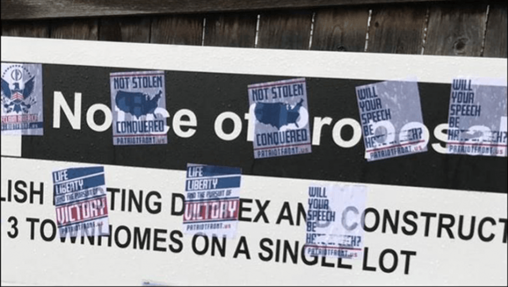 A photo of propaganda posters by the white supremacist group Patriot Front documented by the Anti-Defamation League A photo of propaganda posters by the white supremacist group Patriot Front documented by the Anti-Defamation League - Sputnik International, 1920, 18.03.2021
